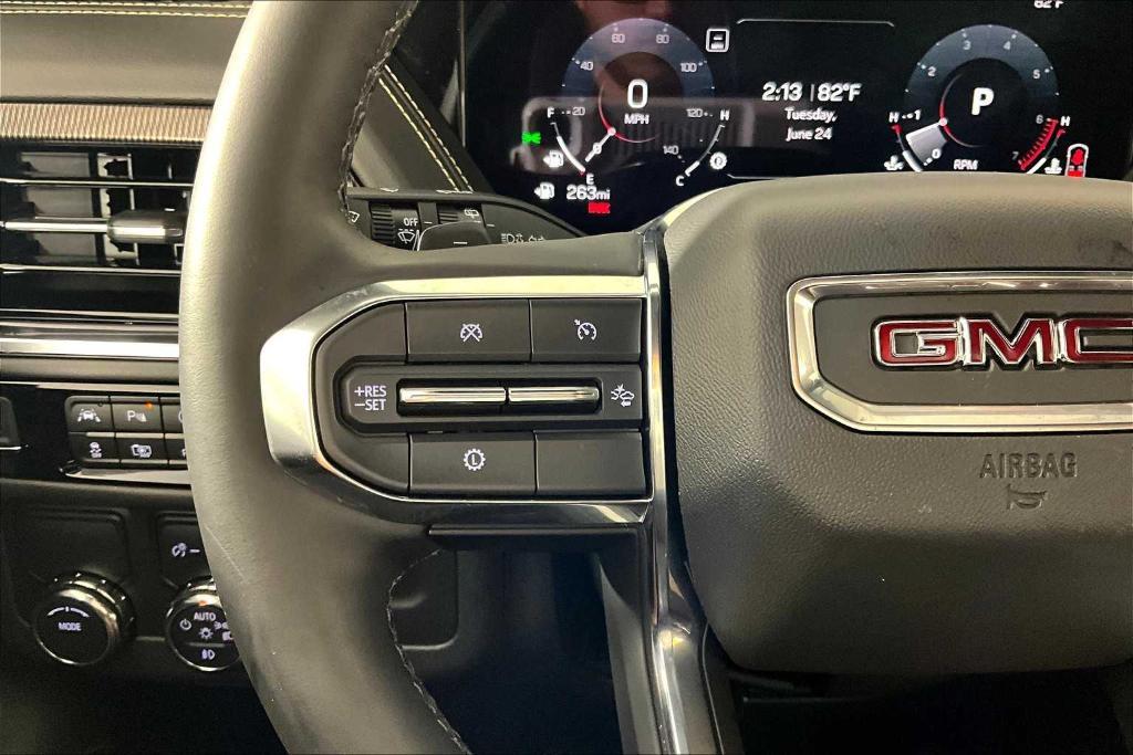 used 2025 GMC Yukon car, priced at $69,995