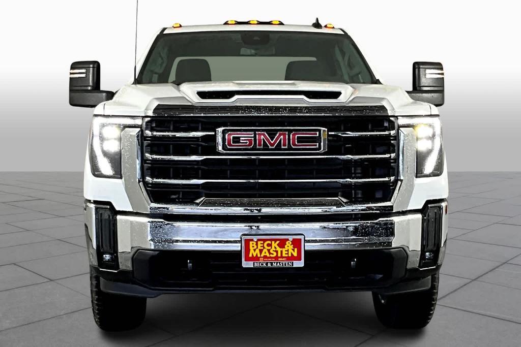 new 2025 GMC Sierra 2500 car, priced at $61,600