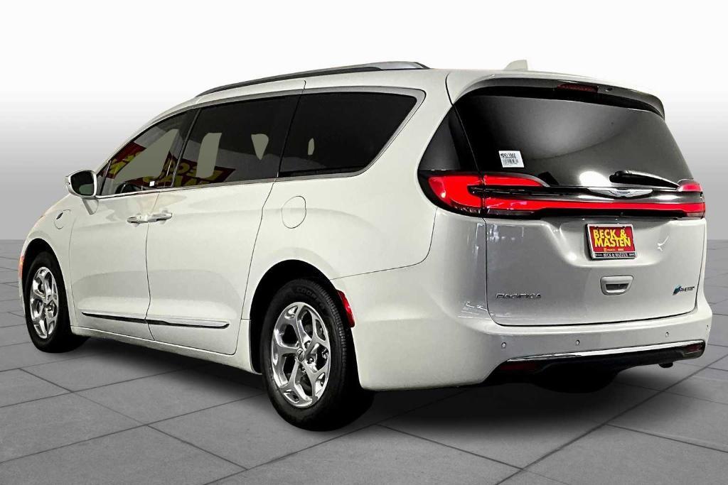 used 2021 Chrysler Pacifica Hybrid car, priced at $26,525