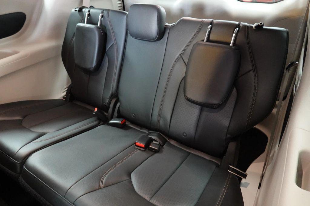 used 2018 Chrysler Pacifica car, priced at $11,400