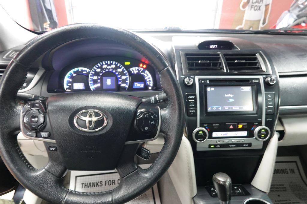 used 2013 Toyota Camry Hybrid car, priced at $11,500