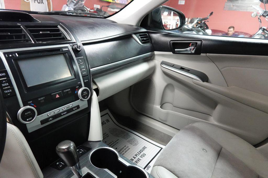 used 2013 Toyota Camry Hybrid car, priced at $11,500