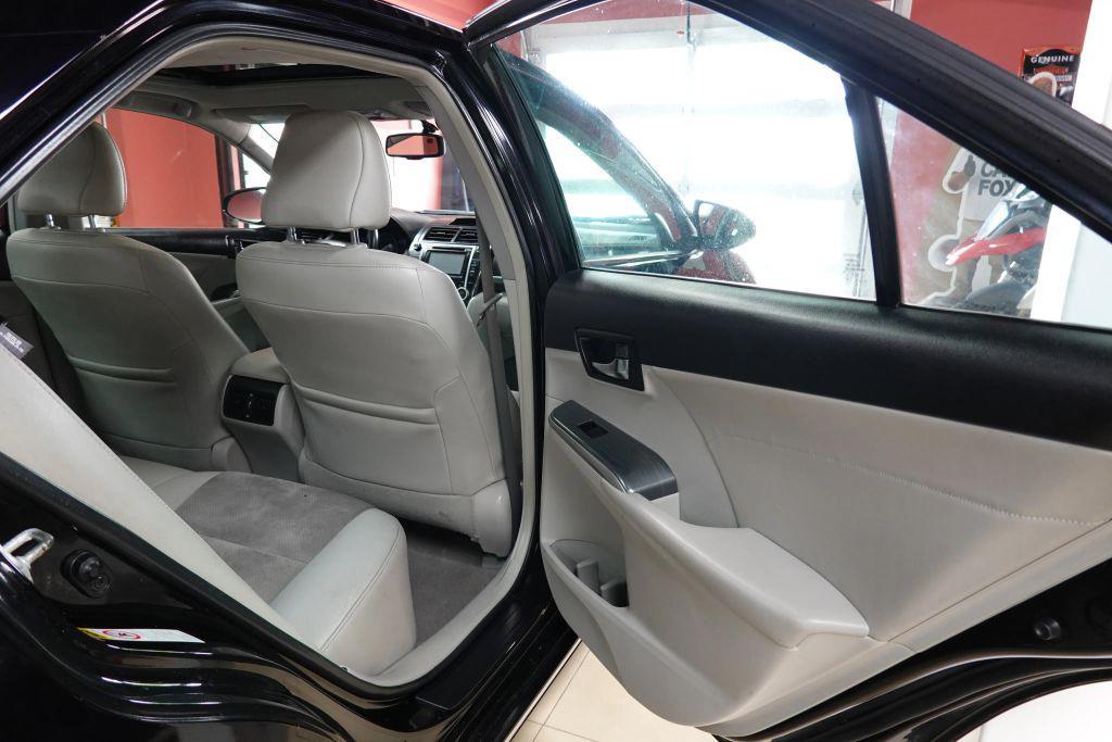 used 2013 Toyota Camry Hybrid car, priced at $11,500