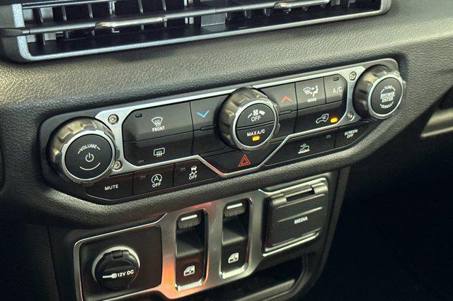 new 2025 Jeep Wrangler car, priced at $38,385