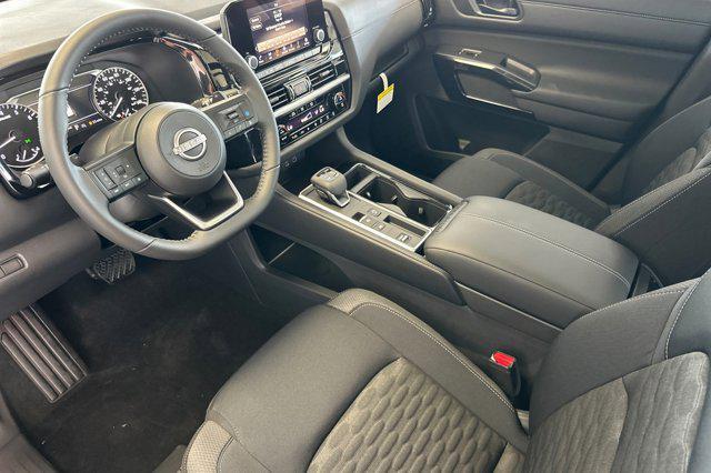 new 2025 Nissan Pathfinder car, priced at $43,475