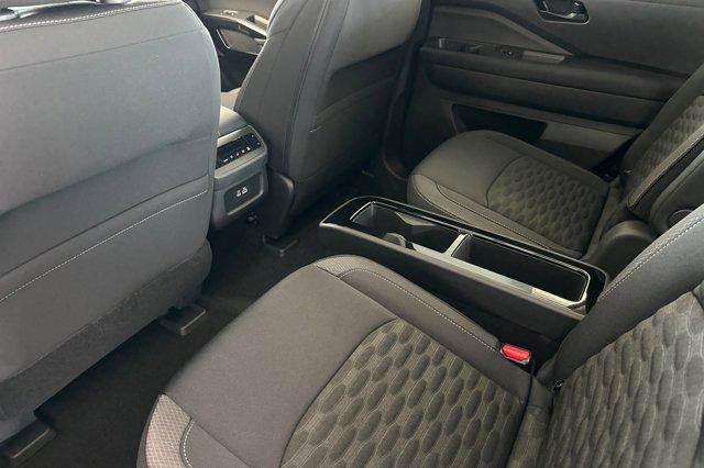new 2025 Nissan Pathfinder car, priced at $43,475