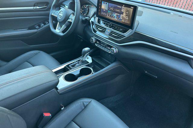 new 2025 Nissan Altima car, priced at $35,025