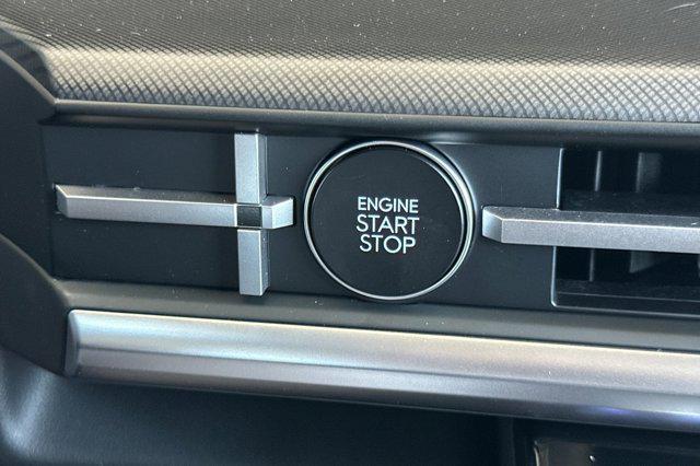 new 2025 Hyundai Santa Fe car, priced at $38,095