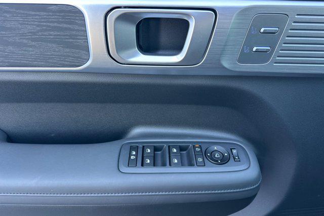 new 2025 Hyundai Santa Fe car, priced at $45,280