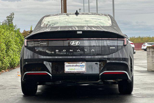 new 2025 Hyundai Sonata Hybrid car, priced at $39,135