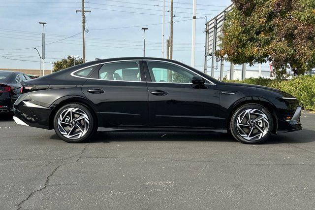 new 2024 Hyundai Sonata car, priced at $30,250