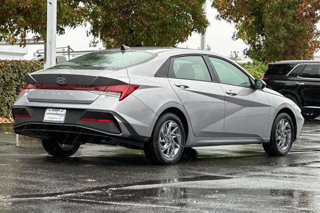 new 2026 Hyundai ELANTRA HEV car, priced at $25,670