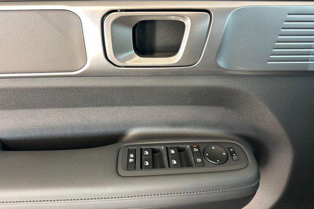 new 2025 Hyundai Santa Fe car, priced at $35,659