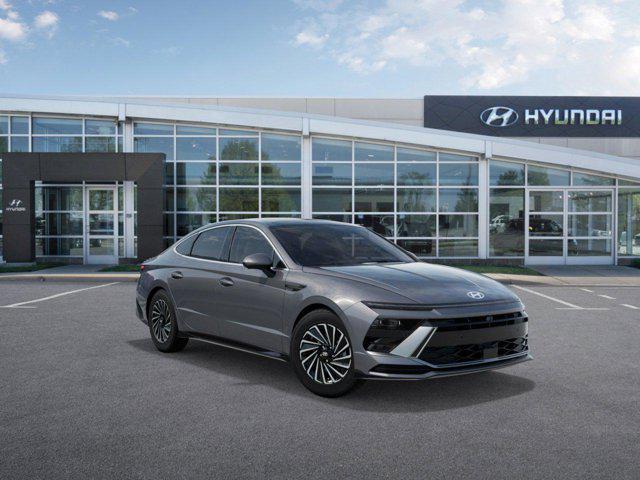 new 2025 Hyundai Sonata Hybrid car, priced at $39,155