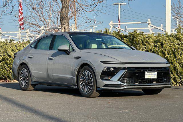 new 2025 Hyundai Sonata Hybrid car, priced at $37,405