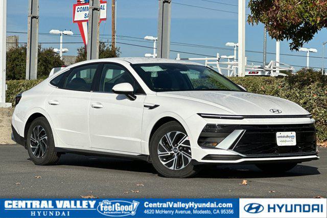 new 2026 Hyundai Sonata Hybrid car, priced at $31,055