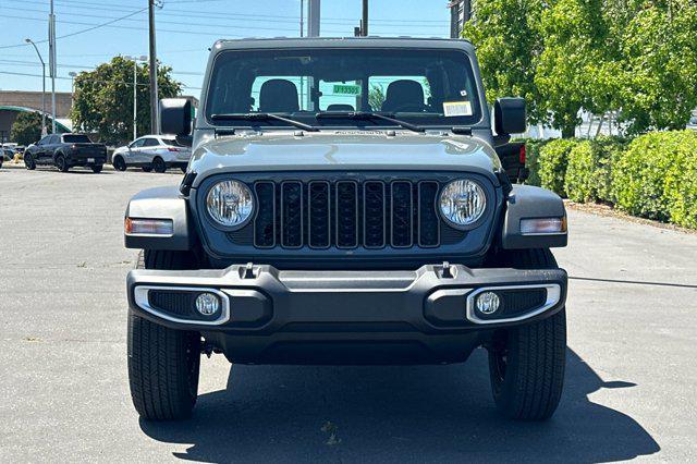 new 2025 Jeep Gladiator car, priced at $42,385