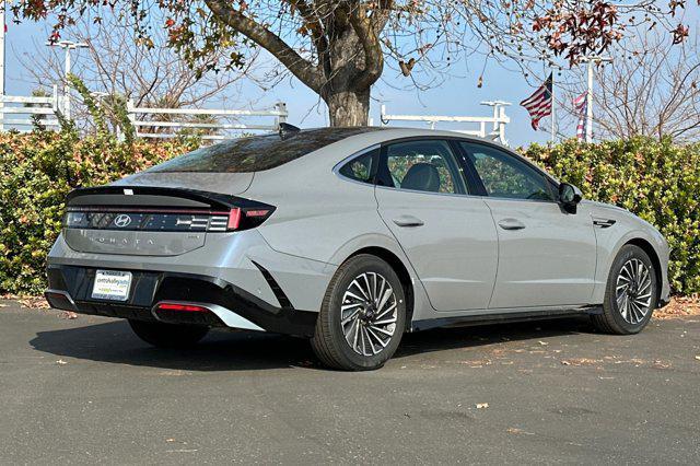 new 2025 Hyundai Sonata Hybrid car, priced at $39,160