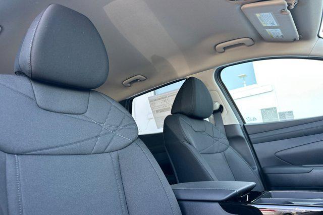 new 2025 Hyundai TUCSON Hybrid car, priced at $34,240