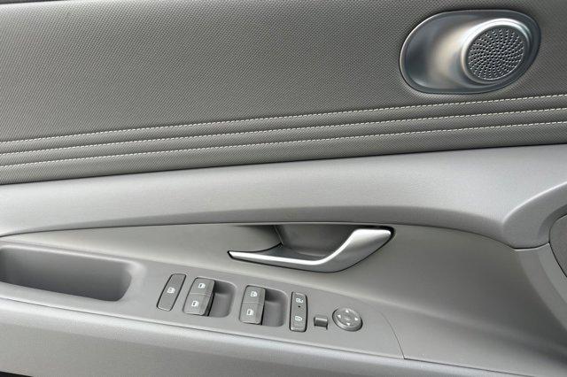 new 2025 Hyundai ELANTRA HEV car, priced at $24,980