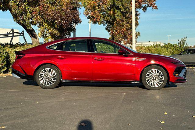 new 2025 Hyundai Sonata Hybrid car, priced at $35,605