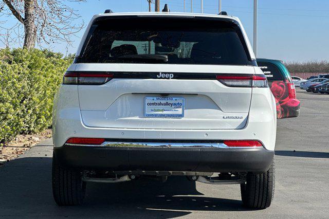 new 2025 Jeep Grand Cherokee car, priced at $38,325