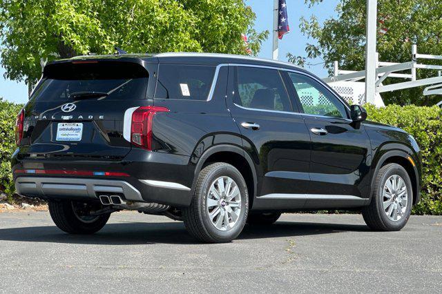 new 2025 Hyundai Palisade car, priced at $40,875