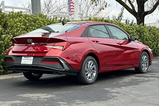 new 2025 Hyundai Elantra HEV car, priced at $27,235