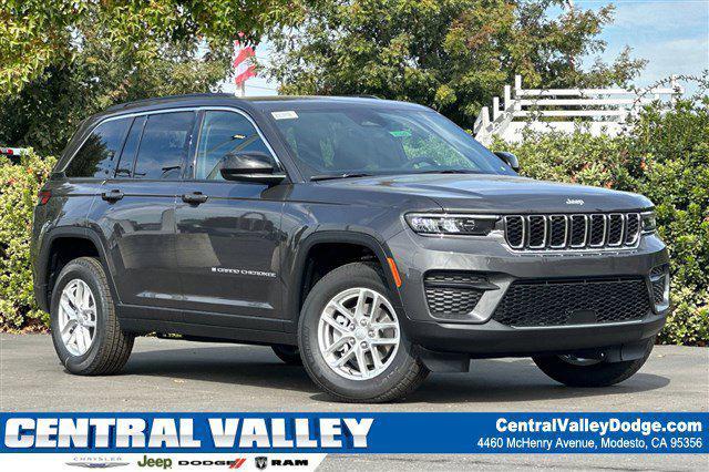 new 2025 Jeep Grand Cherokee car, priced at $40,675