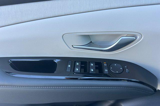 new 2025 Hyundai TUCSON Hybrid car, priced at $40,890
