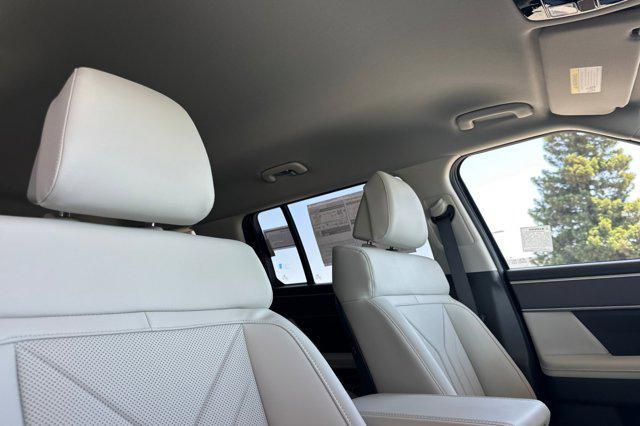 new 2025 Hyundai Santa Fe car, priced at $38,014