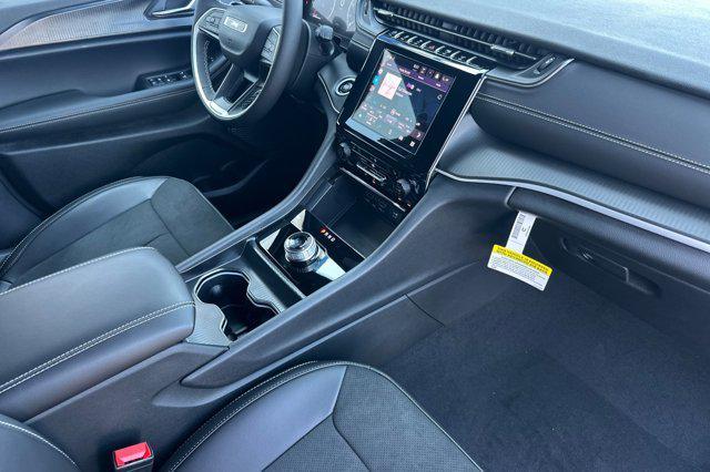 new 2025 Jeep Grand Cherokee car, priced at $48,375