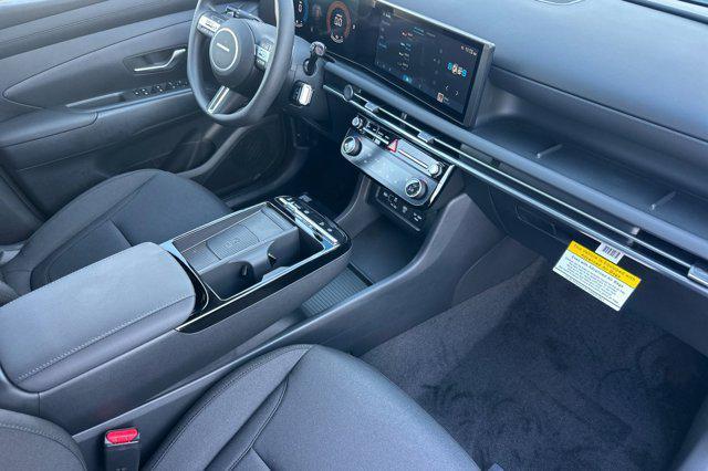 new 2025 Hyundai TUCSON Hybrid car, priced at $34,080