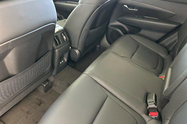 new 2025 Hyundai TUCSON Hybrid car, priced at $37,235