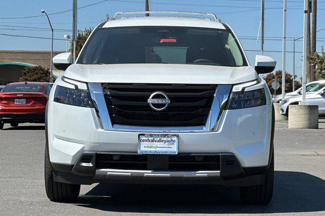 new 2025 Nissan Pathfinder car, priced at $41,675