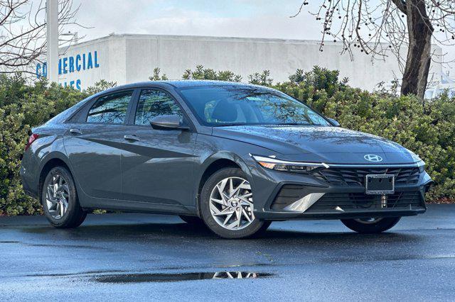 new 2025 Hyundai Elantra HEV car, priced at $26,705