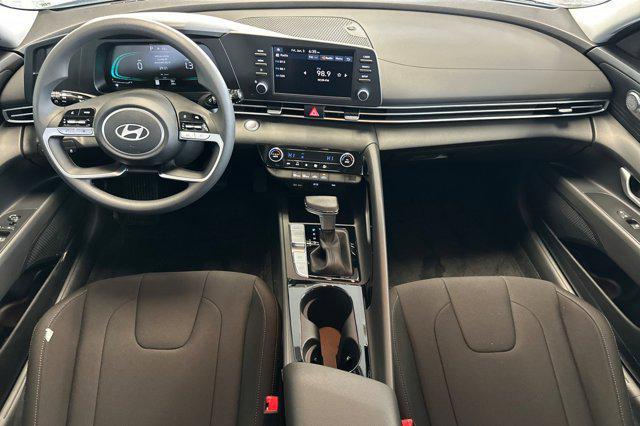 new 2025 Hyundai Elantra HEV car, priced at $26,705