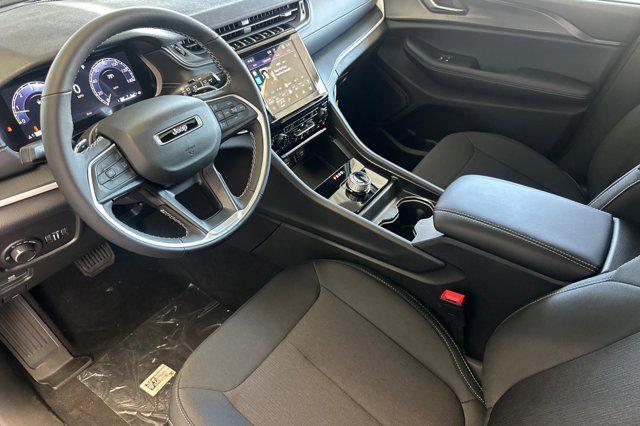 new 2025 Jeep Grand Cherokee car, priced at $45,165