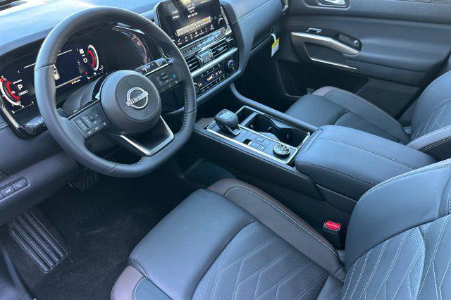 new 2025 Nissan Pathfinder car, priced at $53,785