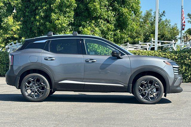 new 2025 Nissan Kicks car, priced at $29,220