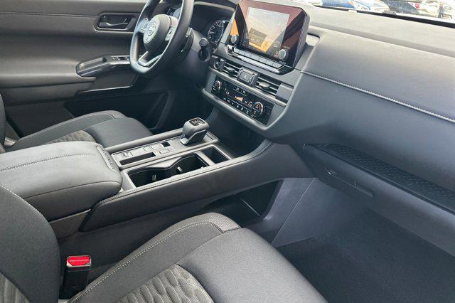 new 2025 Nissan Pathfinder car, priced at $31,995