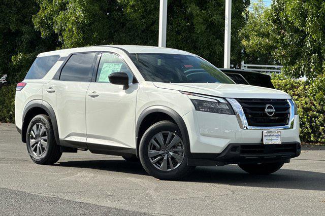 new 2025 Nissan Pathfinder car, priced at $31,995