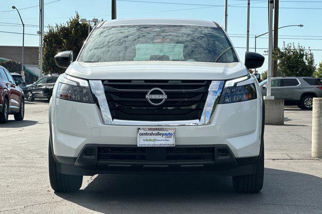 new 2025 Nissan Pathfinder car, priced at $31,995