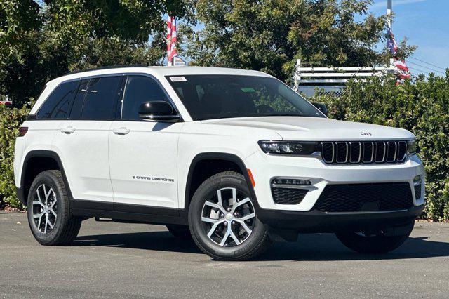 new 2025 Jeep Grand Cherokee car, priced at $45,200