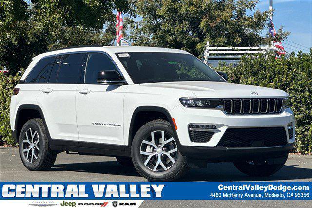 new 2025 Jeep Grand Cherokee car, priced at $45,200