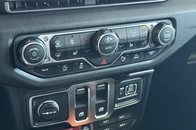 new 2025 Jeep Wrangler car, priced at $55,265