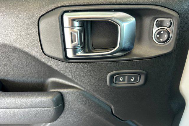 new 2025 Jeep Wrangler car, priced at $55,265