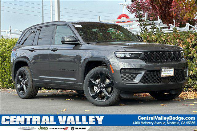 new 2024 Jeep Grand Cherokee car, priced at $49,670