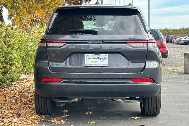 new 2024 Jeep Grand Cherokee car, priced at $49,670