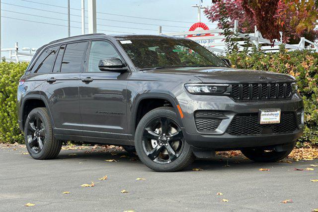 new 2024 Jeep Grand Cherokee car, priced at $49,670